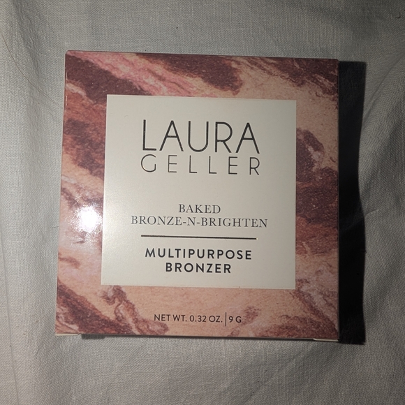 Laura Geller Baked Bronze-N-Brighten Multipurpose Bronzer - Brown - Picture 1 of 3